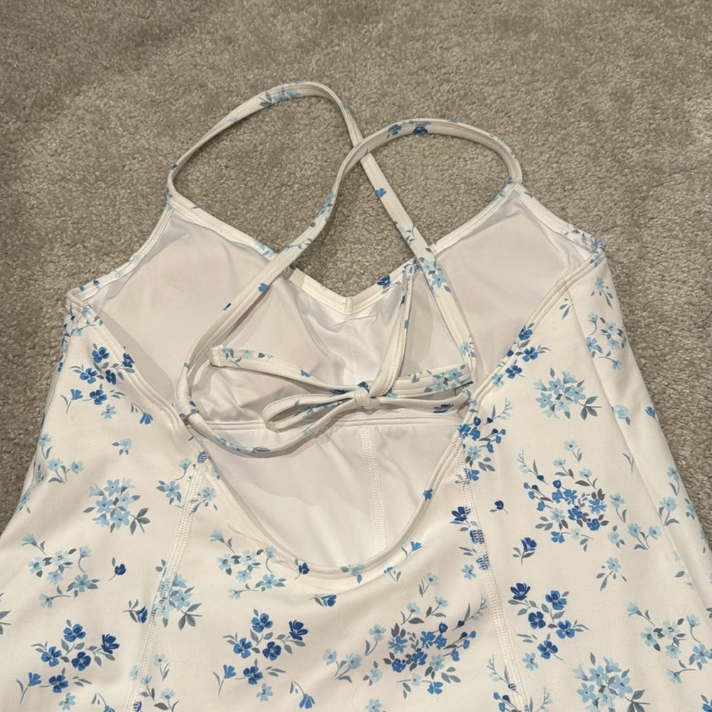 Hollister Gilly Hicks blue and white floral tennis exercise athleisure dress - Picture 4 of 6